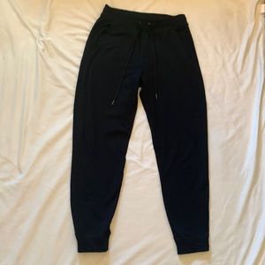 Black American eagle joggers